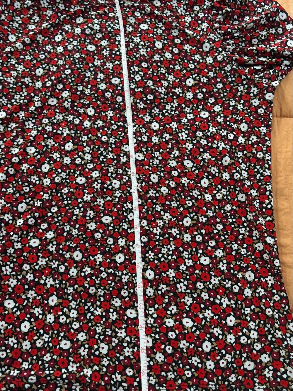 Anne Klein Red and White Floral Short-Sleeve Top